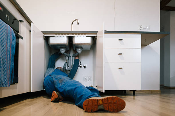 Professional Pipe Repair technician working in Godley, TX